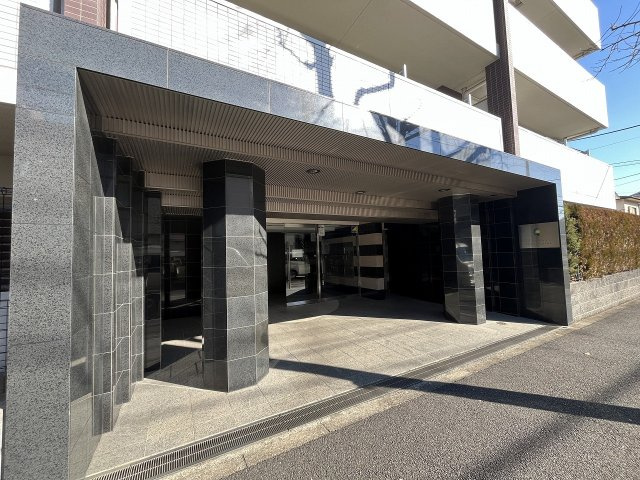 周辺には公園も多く、子育て環境も良好です