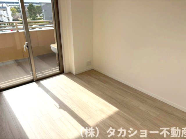 ゆったりした洋室です