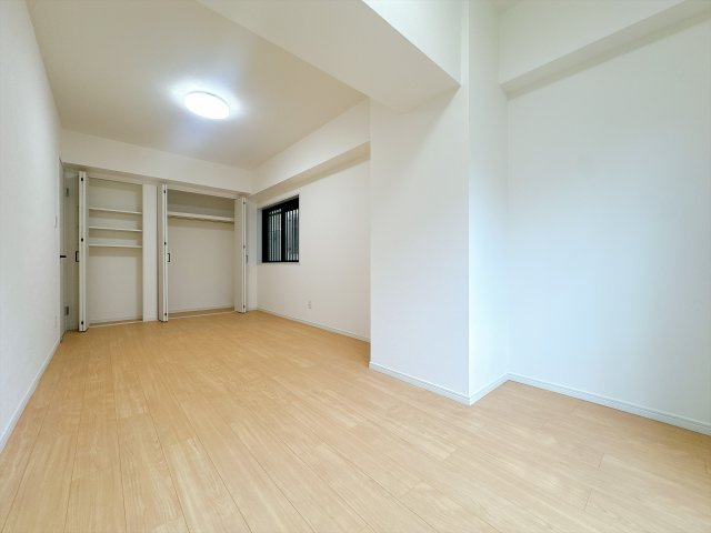 広々とした洋室です。お好みのお部屋づくりを楽しめます♪
