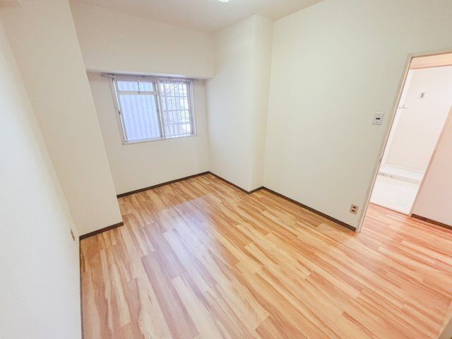 ■穏やかな寛ぎを届ける仕様のゆとりあるお部屋。自分時間を充実させながら心豊かにできるプライベート空間。