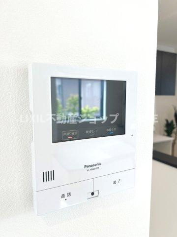 録画機能で留守中の来訪者の確認ができます！こんな時代だからこそ、安心の設備ですね！