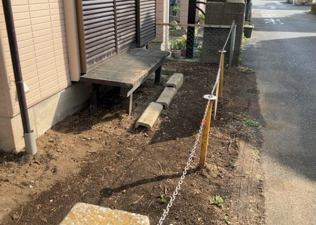 駐車場と明記されていても、最小スペースでつくられた駐車場だと大型車は駐車できなかったり、出入りしにくくなったりする可能性があります。お車のサイズと購入したい物件の駐車場のサイズを現地で確認しましょう。