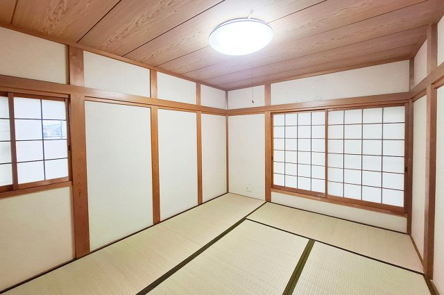 和室2（照明器具撤去予定）