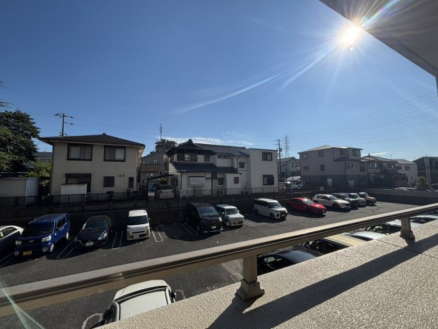 バルコニーからの眺望♪前面棟無しで陽当たり・通風良好♪バルコニー水栓付き♪