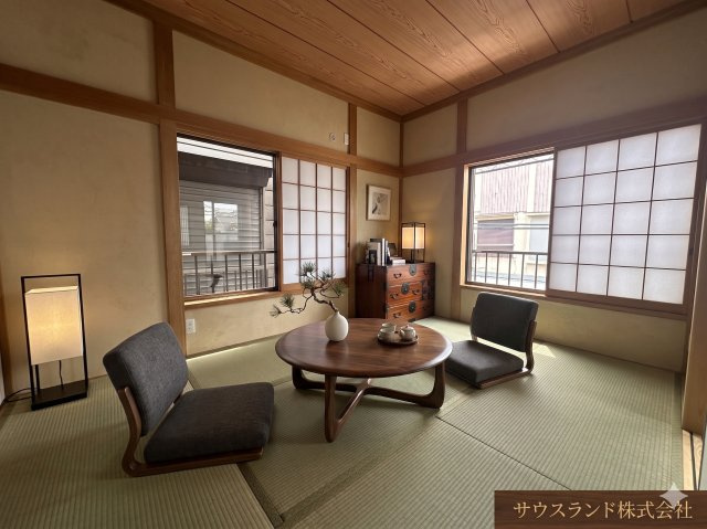 ※掲載の室内写真は、実際の空室写真にCGで家具や小物を合成したイメージです。実際の販売（賃貸）物件に家具・調度品等は含まれません。