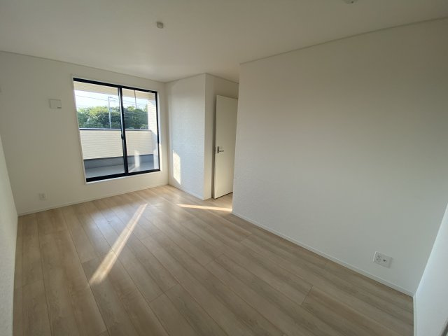 同施工　■□■居室の写真です■□■　　木の温もりがナチュラルでくつろげる空間ですね。