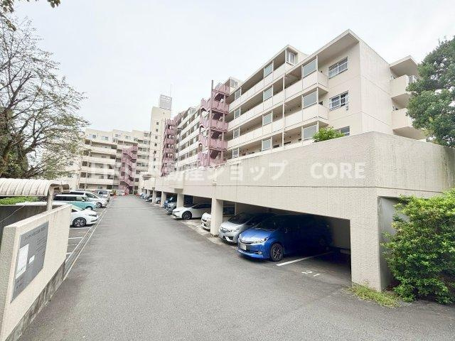 鉄筋コンクリート造10階建6階部分、新耐震基準・旧耐震が気になる方はスタッフまでお問い合わせください。