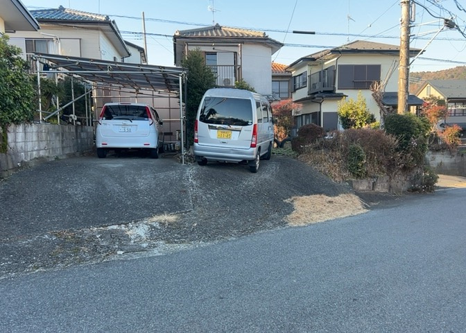 物件の詳細については、現地を見てわかること以外に、役所や法務局などで調べないとわからないことがあります。そのため、現地に行く場合は、もしこの物件を買ったらどのような生活ができるかをイメージしましょう。