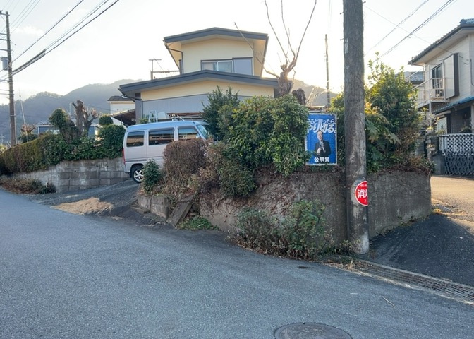 家を建てる前提で土地を探している場合、地盤の丈夫さは譲れない条件の一つです。地盤が脆弱だと追加工事が必要となります。また、過去に地盤沈下や液状化現象を起こした土地は、できるだけ避けた方がいいでしょう。