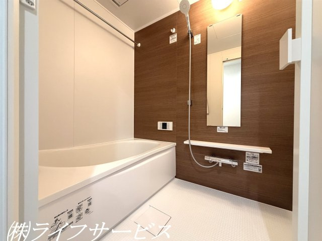 浴室／自動お湯張り、追い焚き機能あり！浴室暖房乾燥機付！
