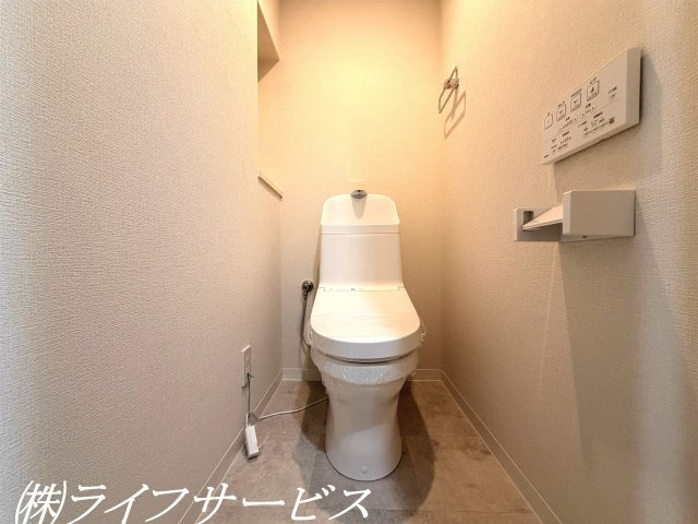 温水洗浄便座付トイレ