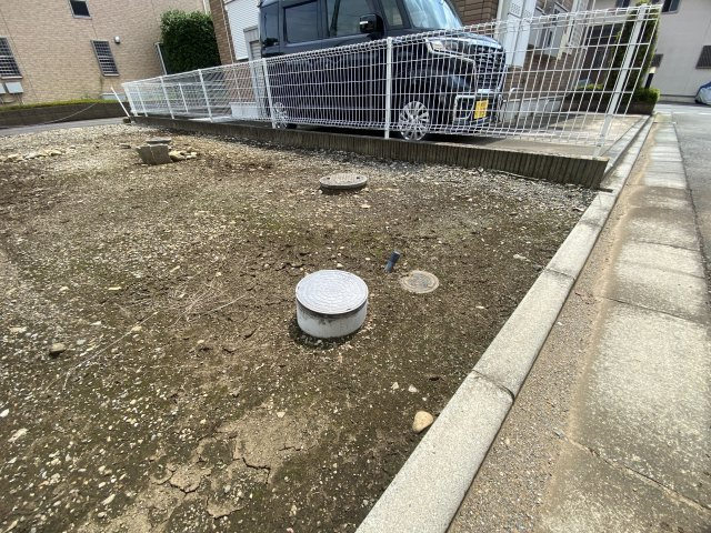 確定測量実施中のため、将来の境界トラブルの心配がなく安心してお買い求めいただけます！日当たりや周辺の落ち着いた住環境も含め、ぜひ現地でお確かめください。お気軽にお問い合わせを