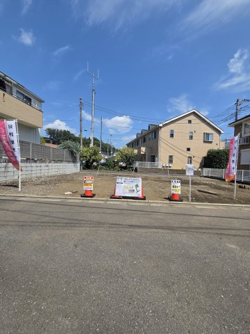 日当たり良好で爽やかな風が通り抜ける開放的な敷地！周辺は静かで落ち着いた街並みが広がっており、お子様がいるご家庭にも安心の住環境です。理想の間取りや設備を叶えるチャンスです！