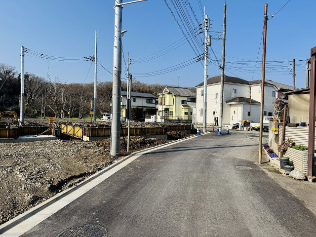 ～北5.25ｍ・南5ｍ道路　両面道路につき陽当たり・風通しも良好です～