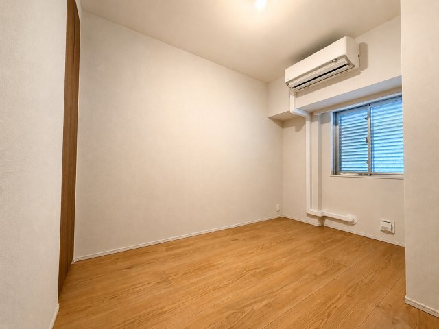 洋室：約5.2帖
