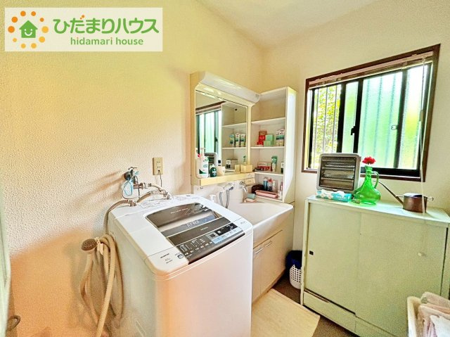 シンプルで使い勝手の良い独立洗面台！