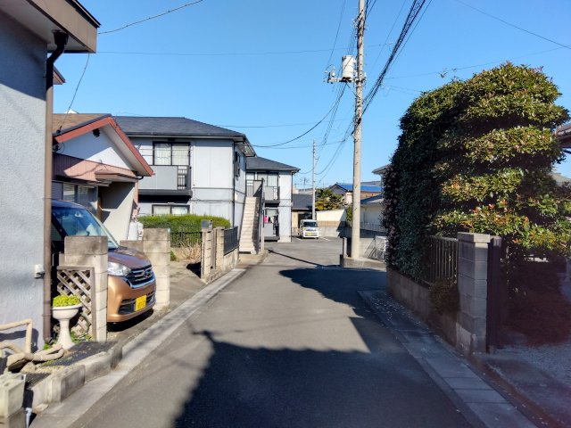 前面道路：約4ｍの幅員があります。南側から（2026年1月）撮影