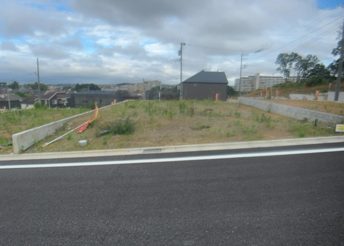 土地探しをしていると都市計画区域という言葉を目にすると思います。法律によって、都道府県知事や国土交通大臣が指定するエリアのことを指しており、都市計画区域は市街化区域と市街化調整区域に分けられています。