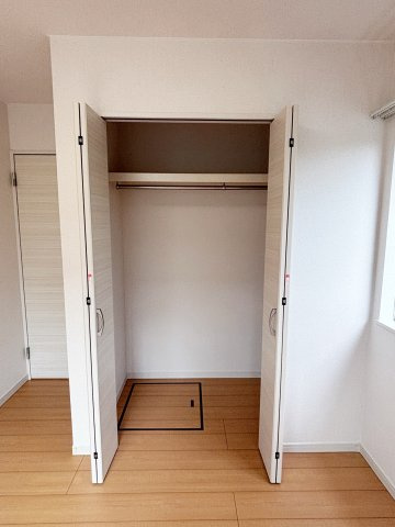 1階6.5帖洋室クローゼット