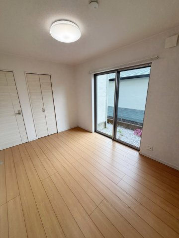 1階南側6.0帖洋室