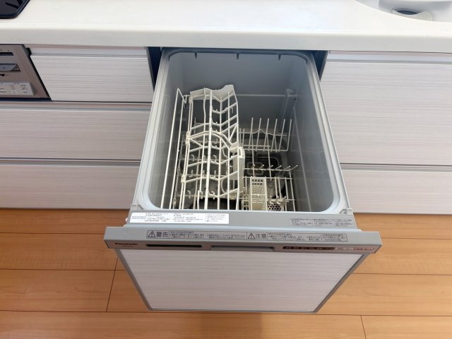 システムキッチンには食洗器付きです