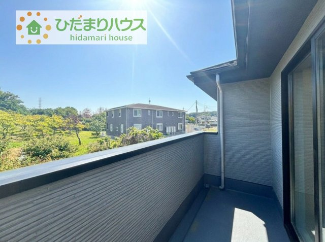あたたかな光が差し込む、南向きのバルコニー(#^^#)