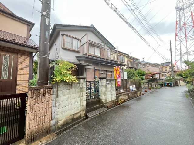 前面道路含む現地写真です