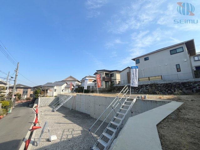 外観：327002164054