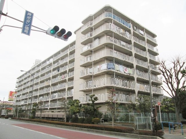 日商岩井草加マンション