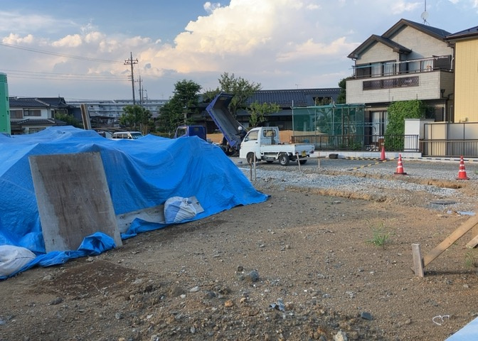人が暮らすうえで日光は大切な要素となります。日当たりの良さは譲れないポイントですね。併せて近くに大きな建築物の建築予定がないか、あるいはそれが可能な土地が近くにないか事前に確認することもお勧めします。