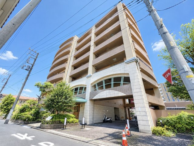ララガーデンが近く、買い物施設が充実！ファッションやグルメなど何でもそろう大変便利な立地です。