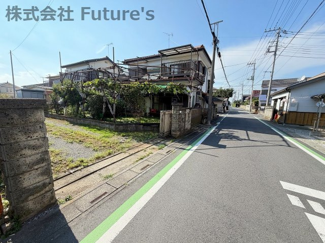 前面道路含む現地写真です。