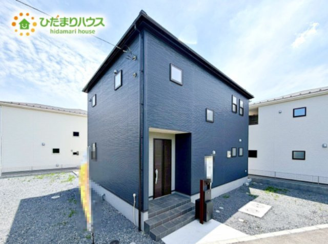 落ち着いたカラーが洗練された印象を与える外観です。