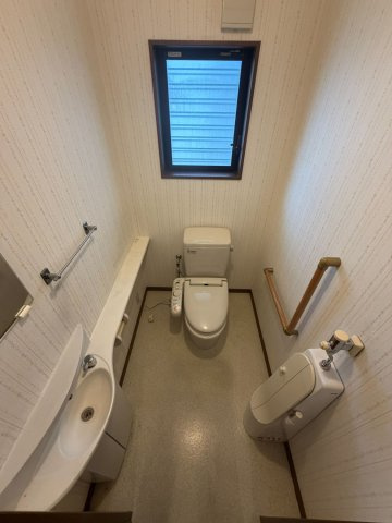小便器ついてます。