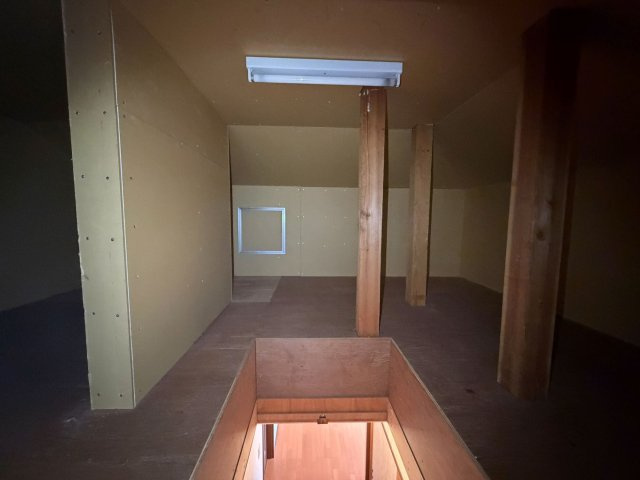 屋根裏収納です。
