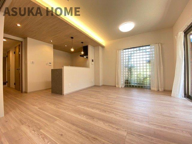 ご家族の時間を長く過ごすリビング。現地でしかわからない情報もあるので是非一度ご見学下さい。