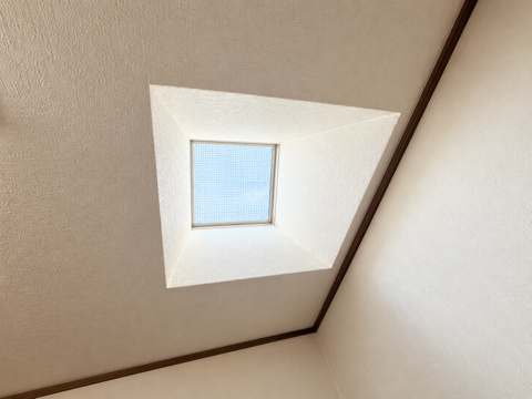 天窓。