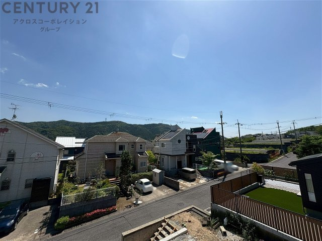 近隣戸建が建ち並ぶ緑豊かな住宅街です♪