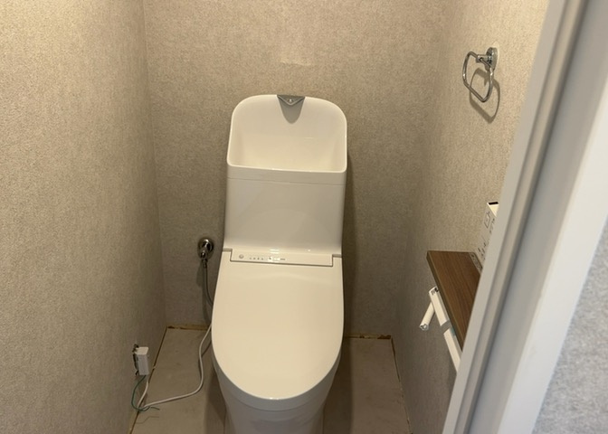 トイレは大きさや形、機能、抗菌性などが異なる多種多彩なタイプが各メーカーから出ています。それぞれに良さがあるため、事前にどういったタイプのトイレがいいのかをご家庭内で決めて、内見に行くといいでしょう。