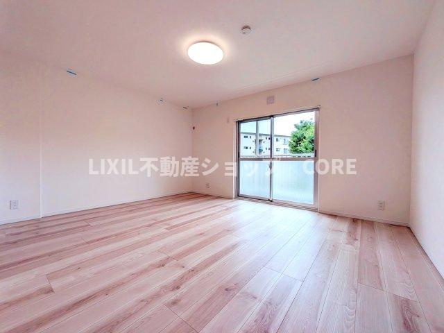 1日の疲れを癒し、心地よく寛げるようゆったりとした広さを確保しています。