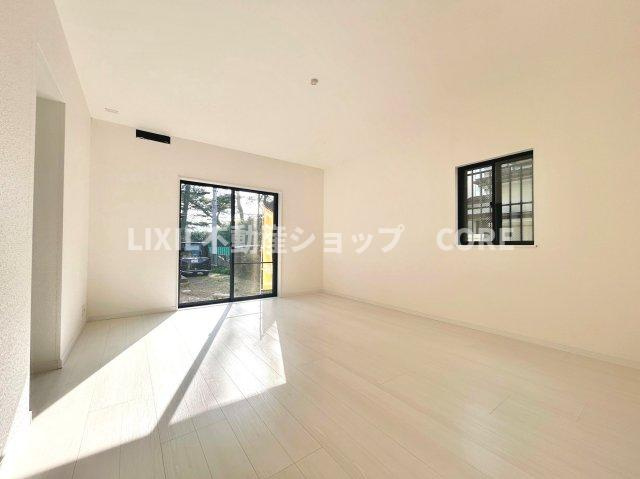 家族と過ごす時間を大切にしたい方にぴったりの明るくゆとりある住空間です。
