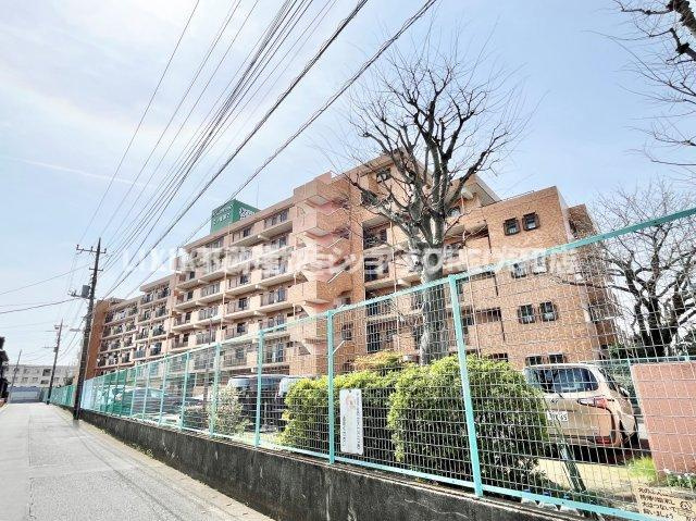 パパとママが大切なお子様をいつも身近に感じられる安心の子育て環境の立地になります。