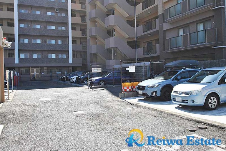 敷地内駐車場空き状況要確認！