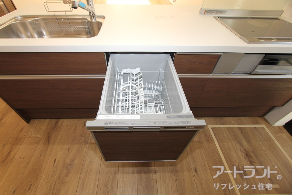 【食器洗浄乾燥機】