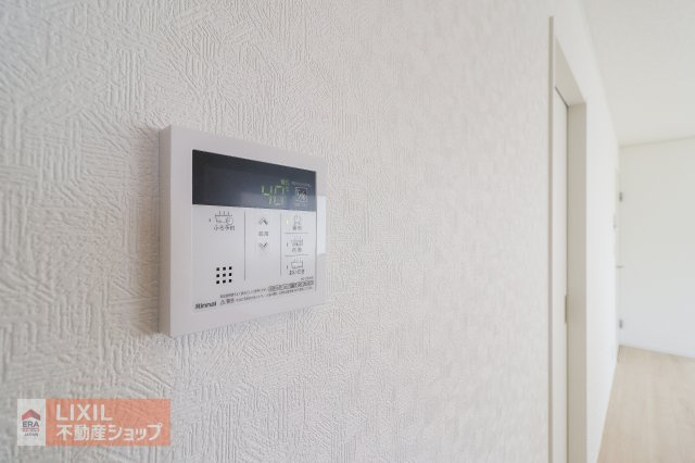 【温水設備】現地完成写真。給湯スイッチ付きで温度調整もラクラクです。
