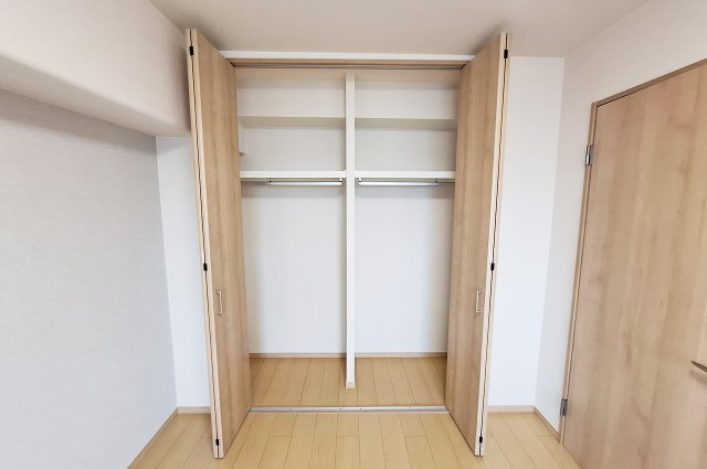 洋室1クローゼット：新調済みです。