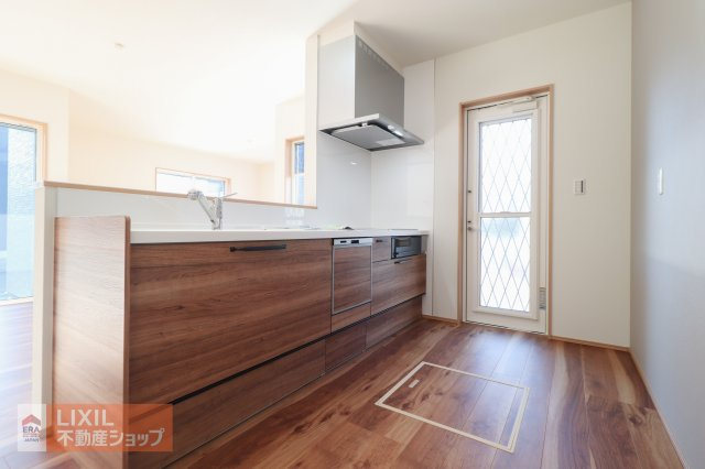 【キッチン】現地完成写真。カウンターキッチンで家族の会話も弾みますね♪