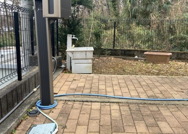 敷地内に散水栓や立水栓があると便利です。水道水を直接利用できるため、水を運ぶ手間を省くことが出来ます。大量の水を必要とする洗車作業や清掃などに役立ちます。その他設備とあわせて、現地でご確認ください。