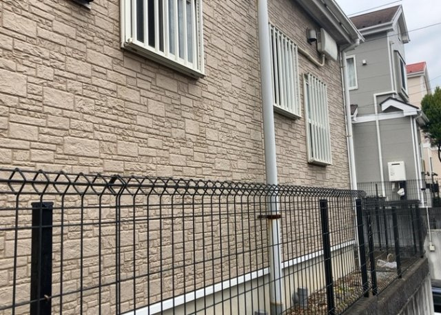 リビングの間取りの種類は大きくわけてリビングとダイニングが別になっているタイプ、リビングダイニング一体型です。どちらも一長一短ですので、家を選ぶ時はその両面をチェックして決めるようにしましょう。