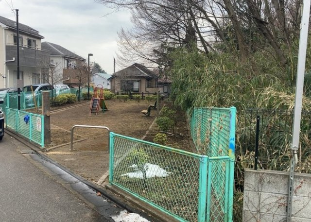 桜や紅葉の名所に出かける人は多いと思いますが、家にいながら季節の移ろいを感じる生活を送りませんか？リビングや窓から見える景色が生活を彩るワンポイントに！現地から見える景色を堪能してみては如何でしょう。